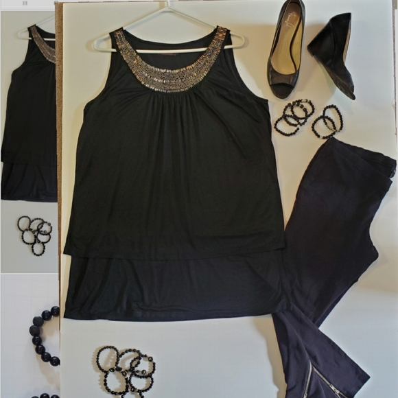 Black dress/top bracelets and shoes - Picture 2 of 7